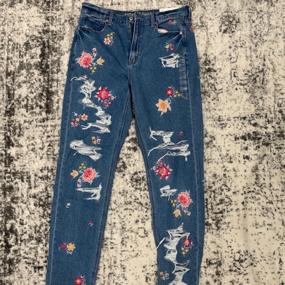 american eagle embroidered mom jeans